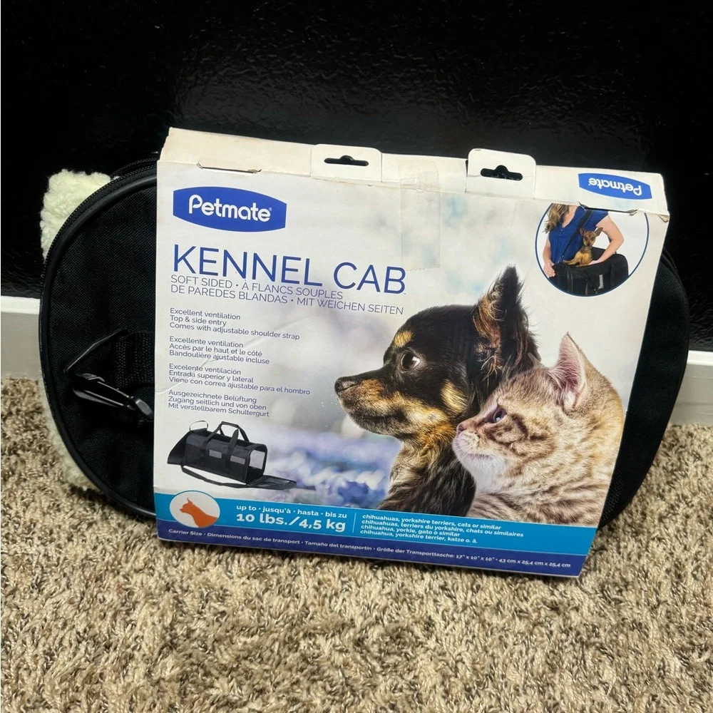 Petmate Dog / Cat travel bag.